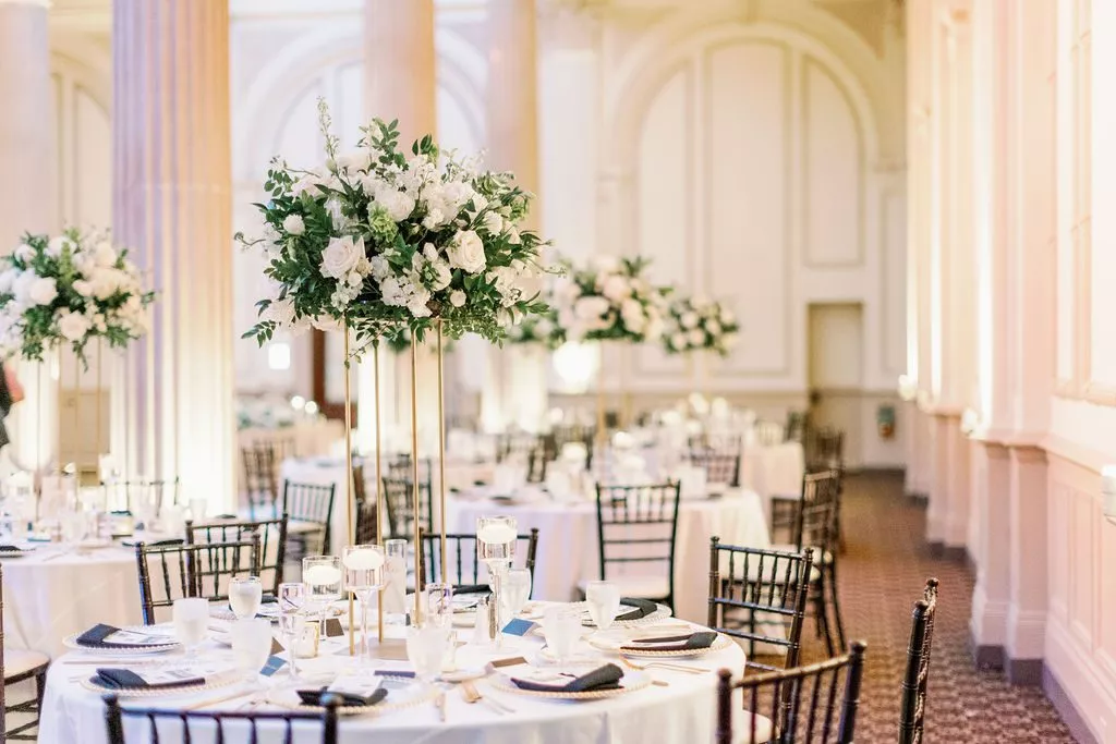 how-to-design-the-perfect-wedding-flower-arrangements